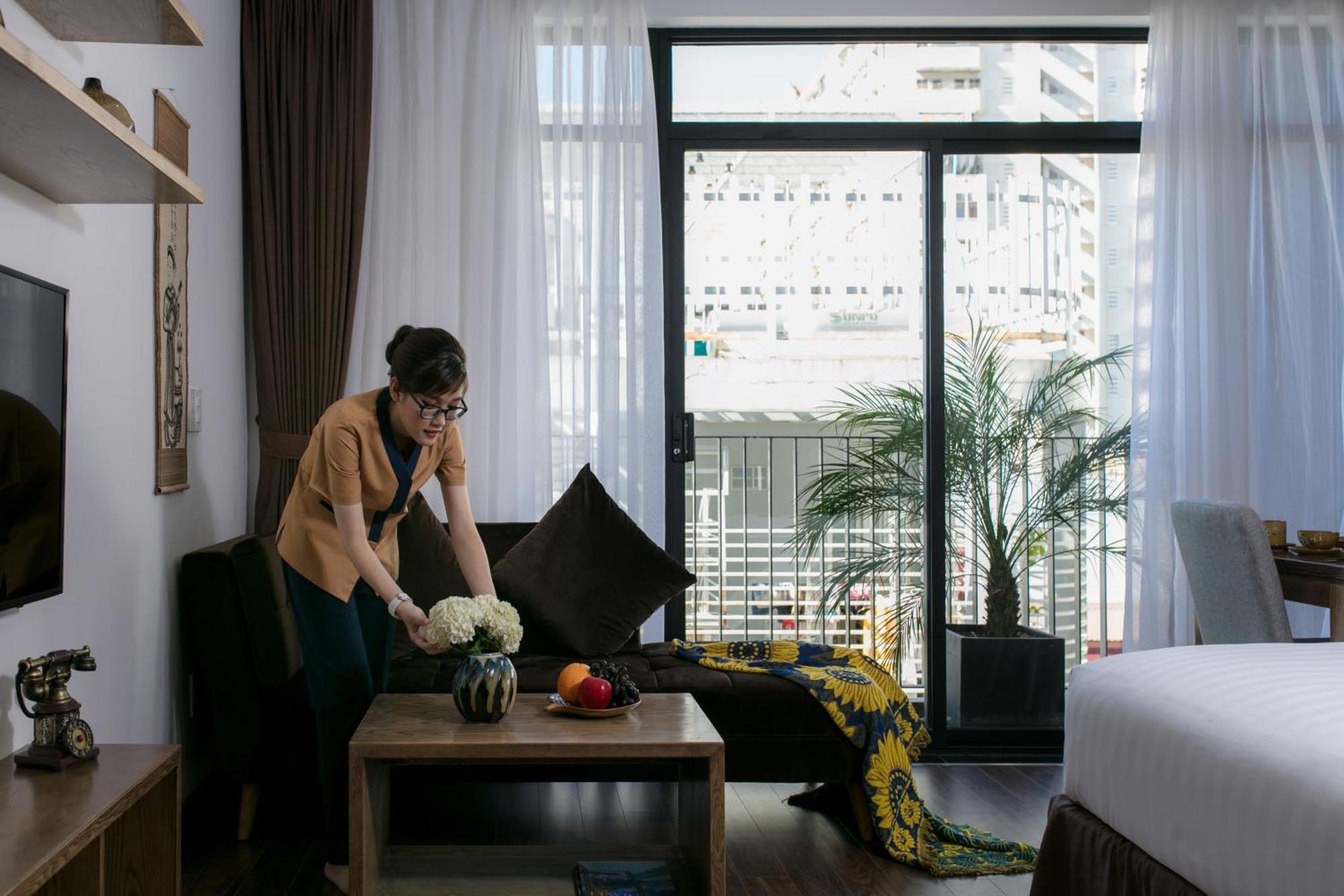 The Bloom Pham Viet Chanh - Modern Living Space In Saigon - A Choice For Western Travelers