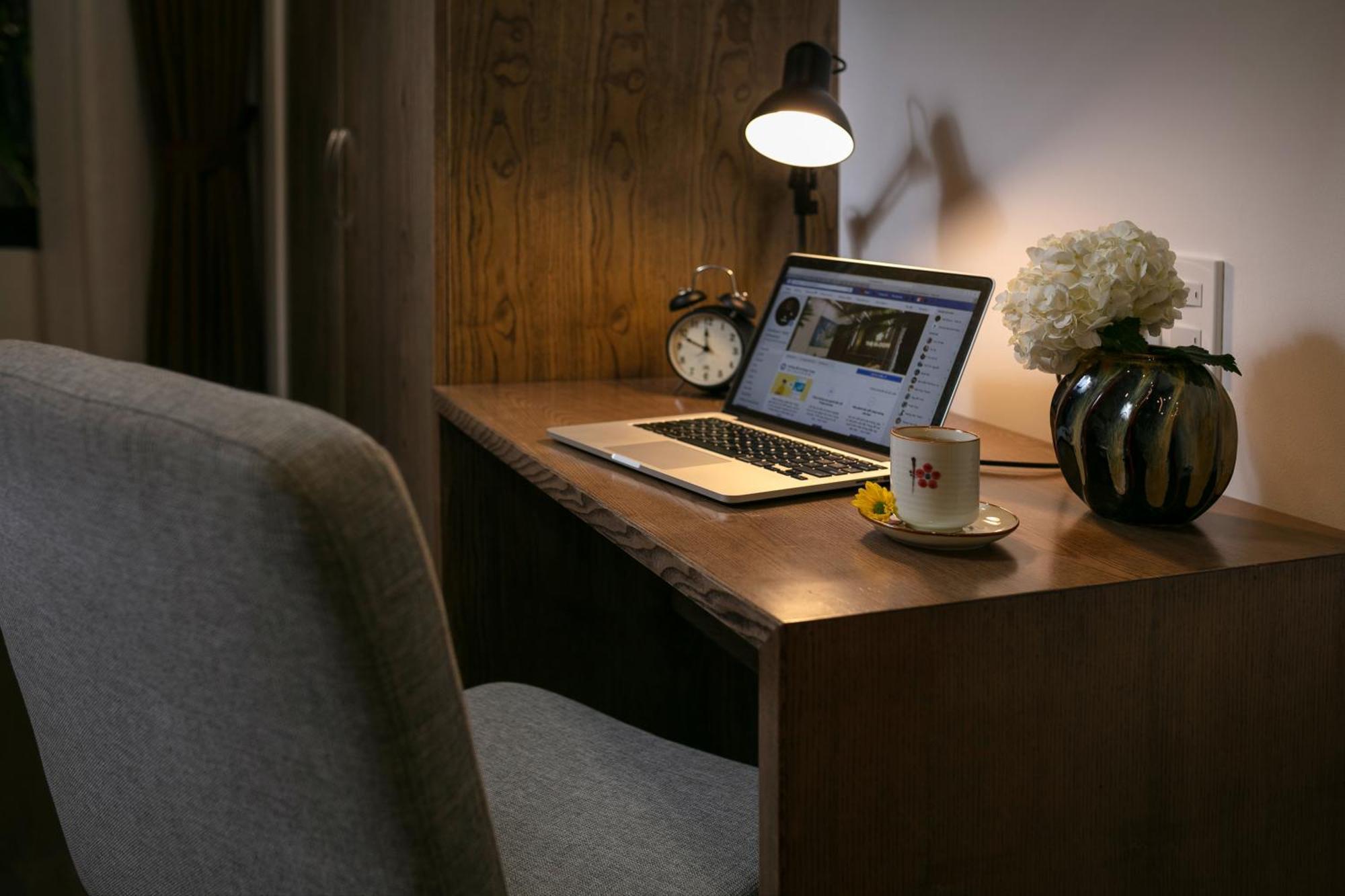 Hotel The Bloom Pham Viet Chanh - Modern Living Space In Saigon - A Choice For Western Travelers