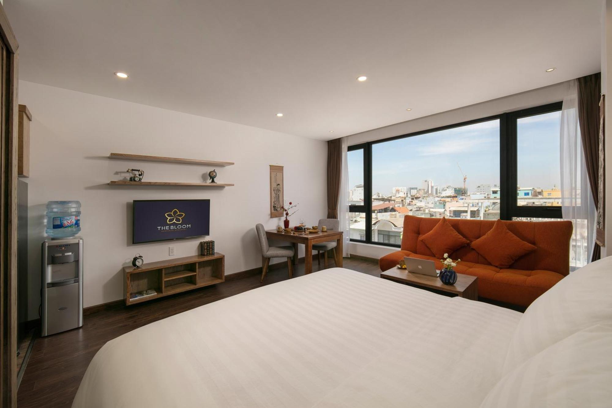 Hotel The Bloom Pham Viet Chanh - Modern Living Space In Saigon - A Choice For Western Travelers